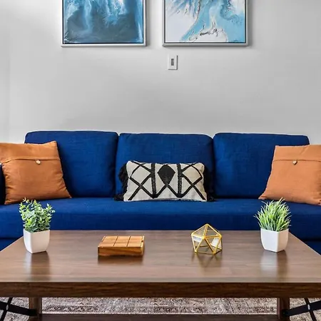 Luxurious New Unit 1Bd1Ba Pool Apartment